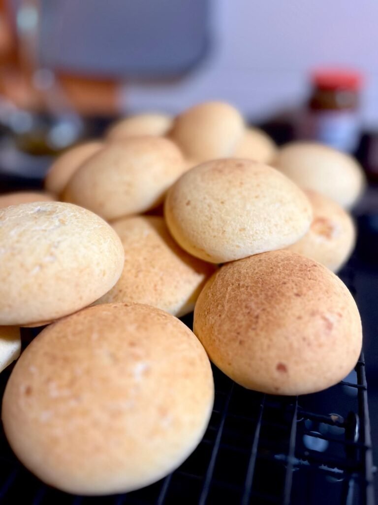 Panadería colombiana en Valencia: dónde disfrutar pan de bono artesanal en Alfafar